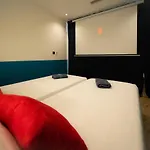 Lägenhet Roma Divine Cinema Et Jardin Nîmes