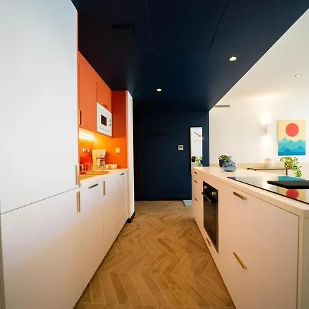 Roma Divine Cinéma Et Jardin