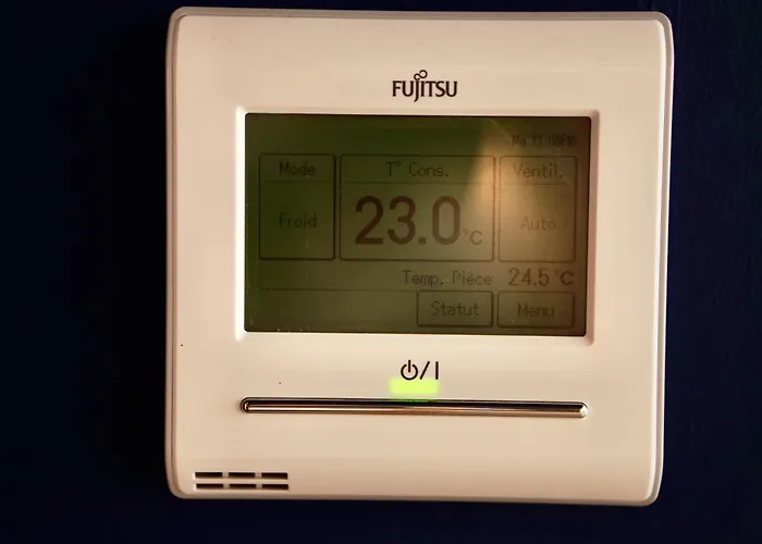 Roma Divine Cinema Et Jardin * Nîmes