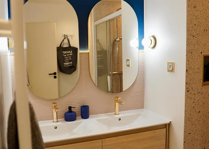 Lägenhet Roma Divine Cinema Et Jardin Nîmes