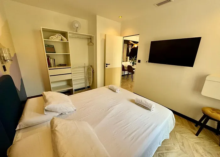 Roma Divine Cinema Et Jardin