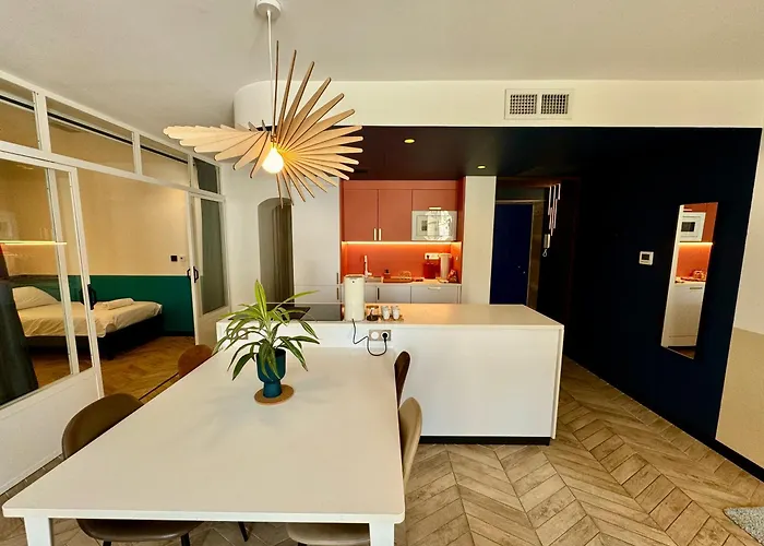 Roma Divine Cinema Et Jardin