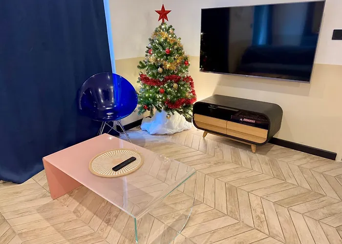 Roma Divine Cinema Et Jardin Lejlighed Nîmes